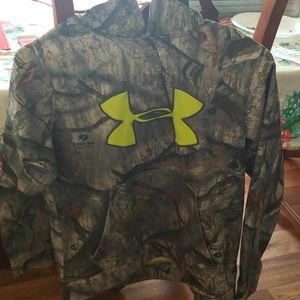 Under Armour Mossy Oak Camo hoodie